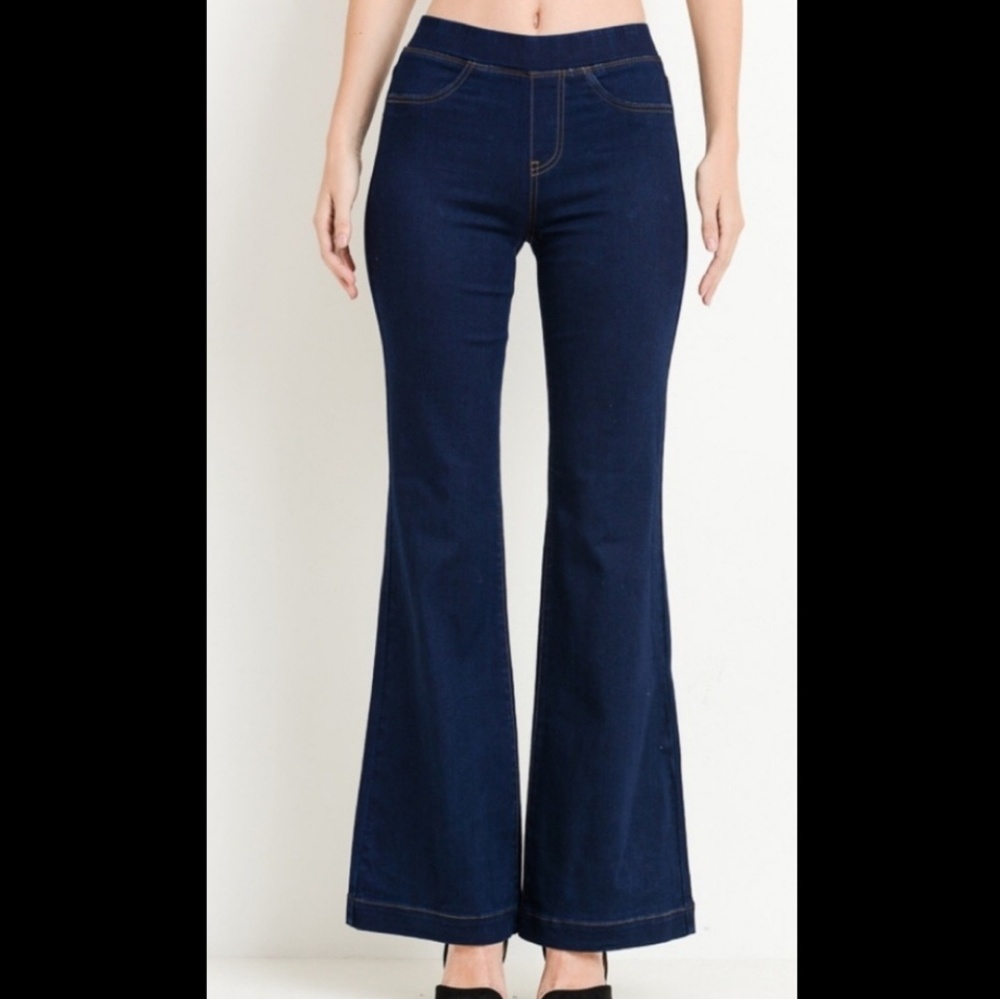 Nwt elastic band flare jeans